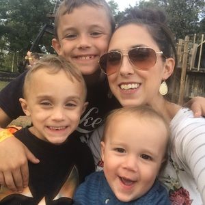 Meet your Posher, Olivia